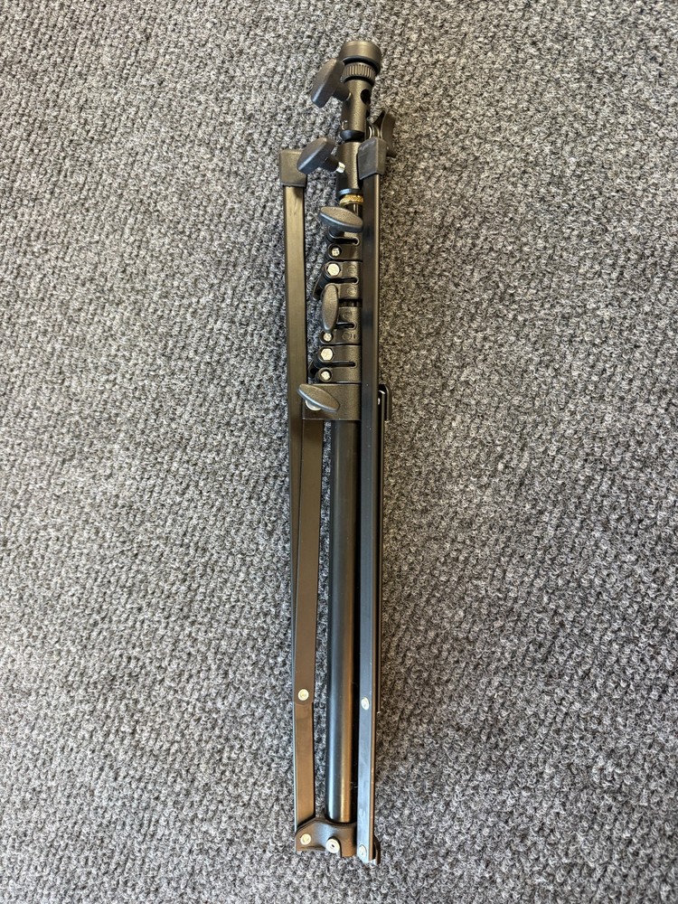 Manfrotto 001B Light Stand