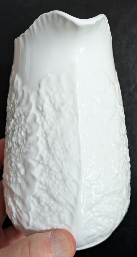Spode SAVORY WHITE 6 1/2" Pitcher Embossed Cabbage Leaf 32 oz. Pitcher England