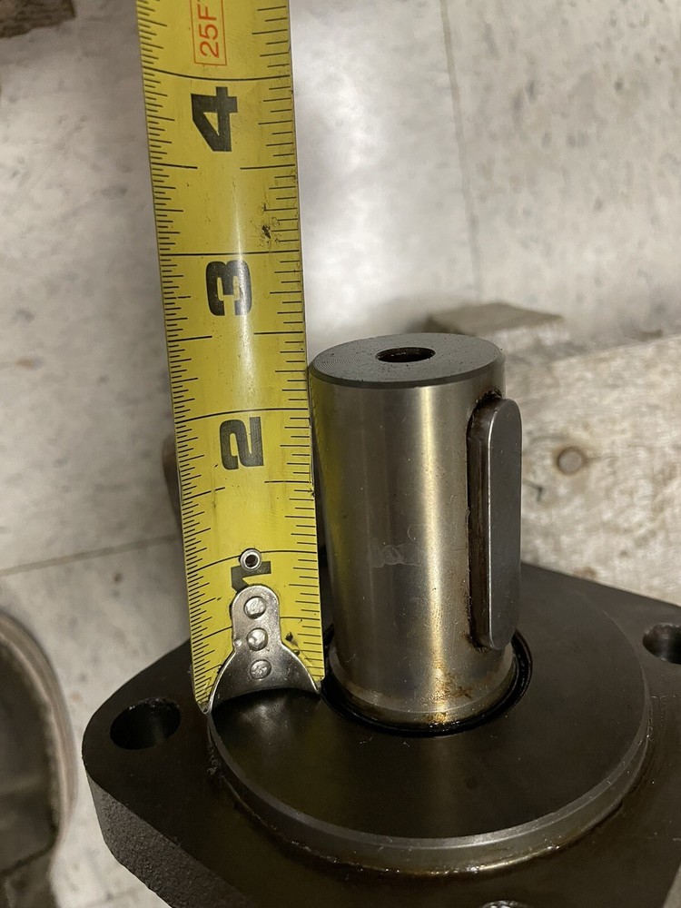 Danfoss Hydraulic Motor 151F0201 2 OMS100