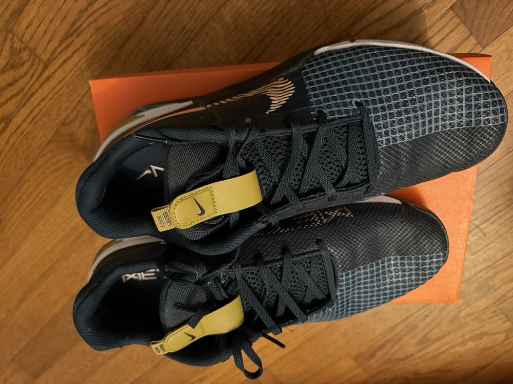 Nike Metcon 8 Training Shoes Black/Gold