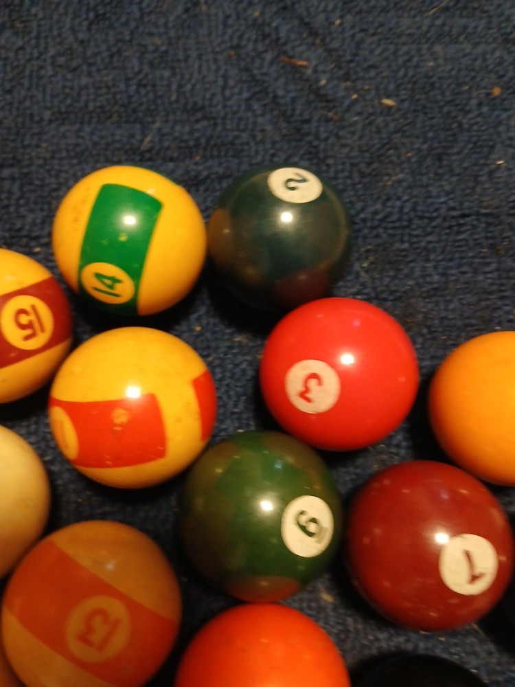 Vintage Broken Stripe Pocket Billiard Balls Complete Set