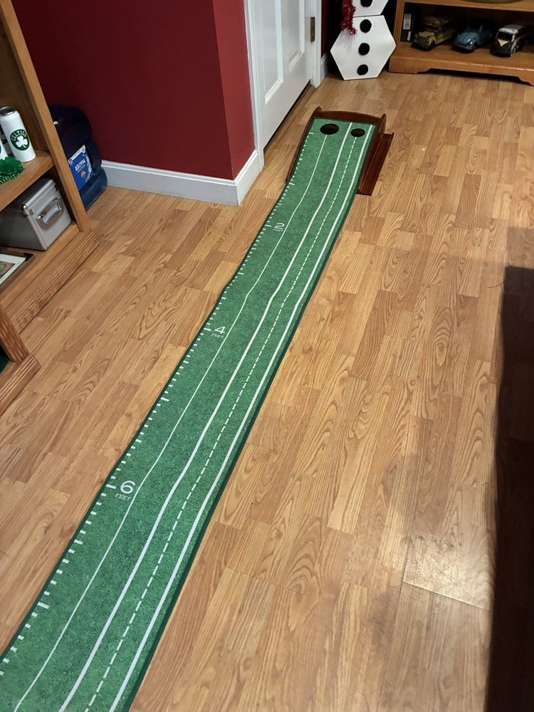 Perfect Putting Mat with Ball Return