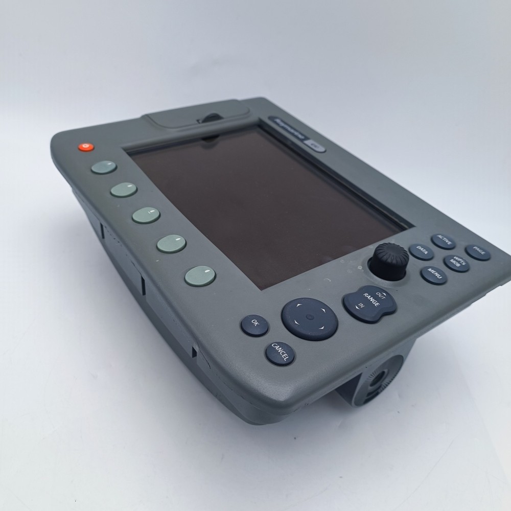 Raymarine C80 Chartplotter GPS Fishfinder Radar 8.4 LCD Display MFD E02020 Sonar