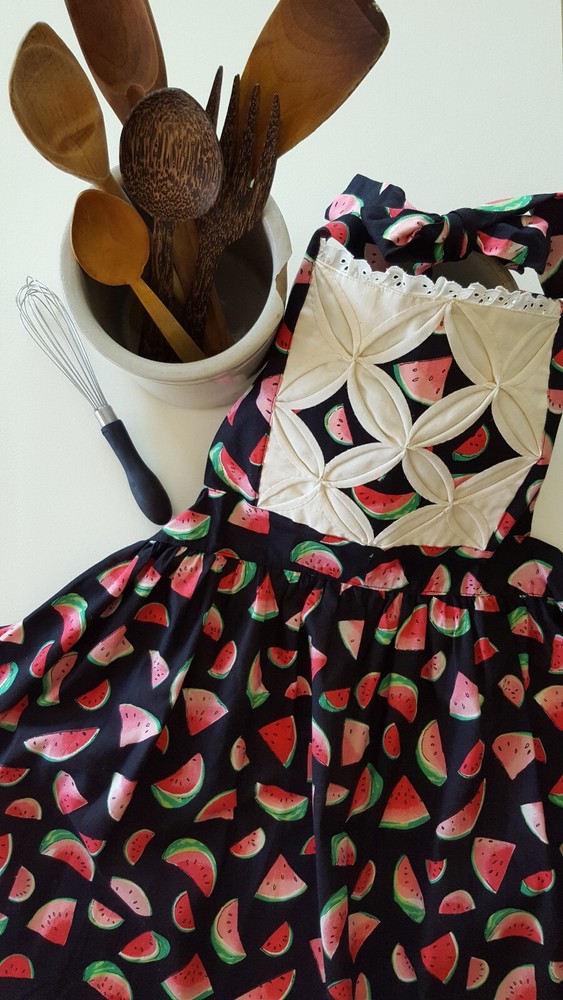 Apron Pattern, Cathedral Window Quilting Pattern Instructions, 'Use your scraps"