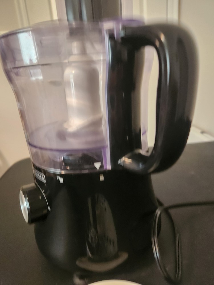 Black And Decker Food Processor FP- 1140 BD Clean Works Great