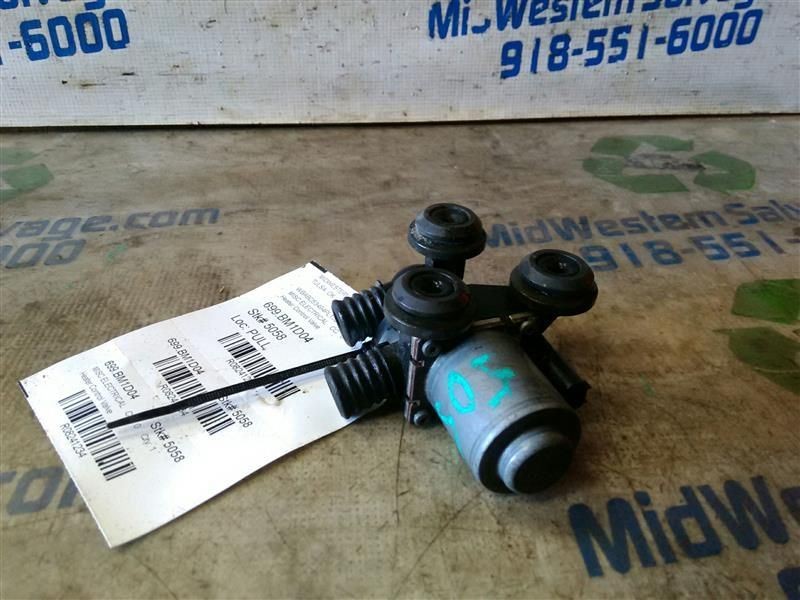 330CI     2004 Electrical, Misc 8241234