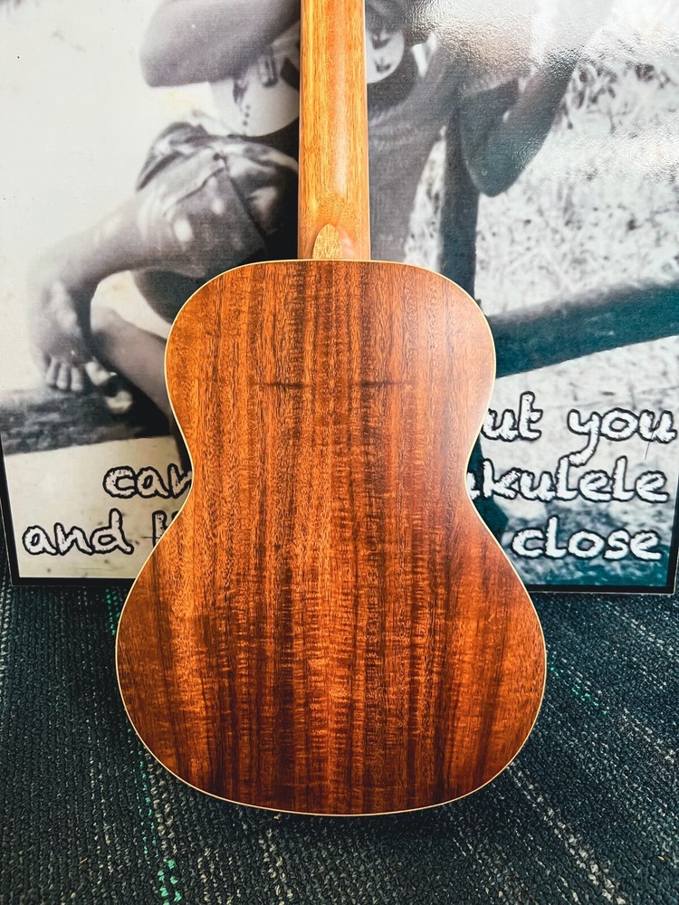 Maui Ukulele Co. Koa Tenor