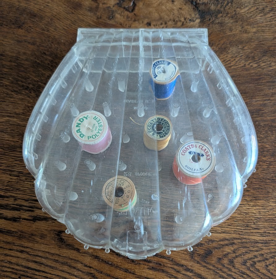 Vintage TRAUM Clear Plastic Shell Shaped Thread 28 Spool Case EMPTY