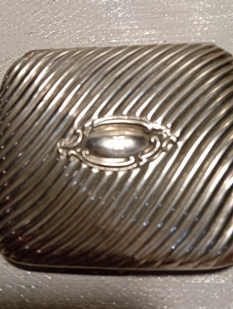 Solid Silver Victorian Cigarette Case 1880-90 Weight 72.91 Grams