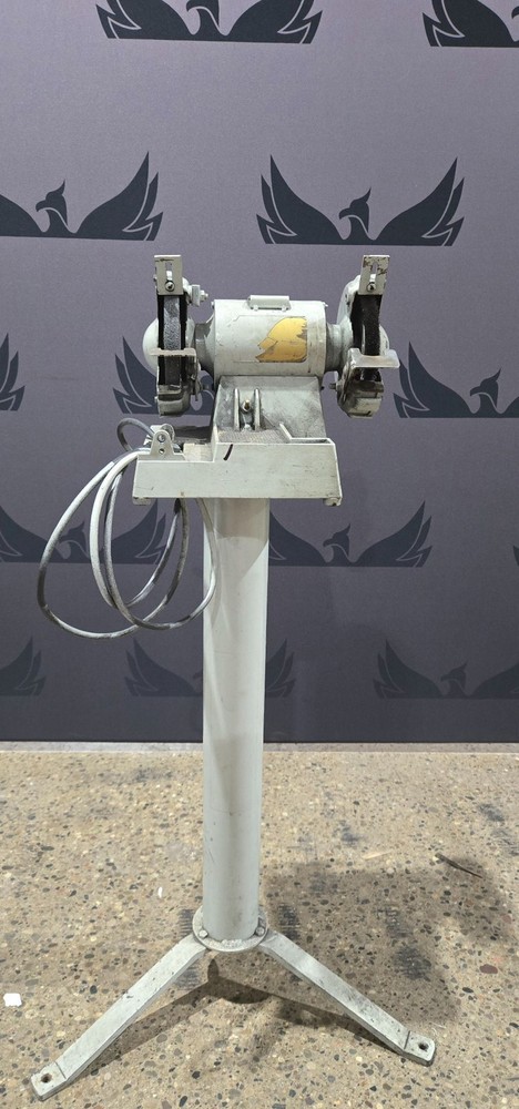 UNKNOWN BRAND PEDESTAL GRINDER