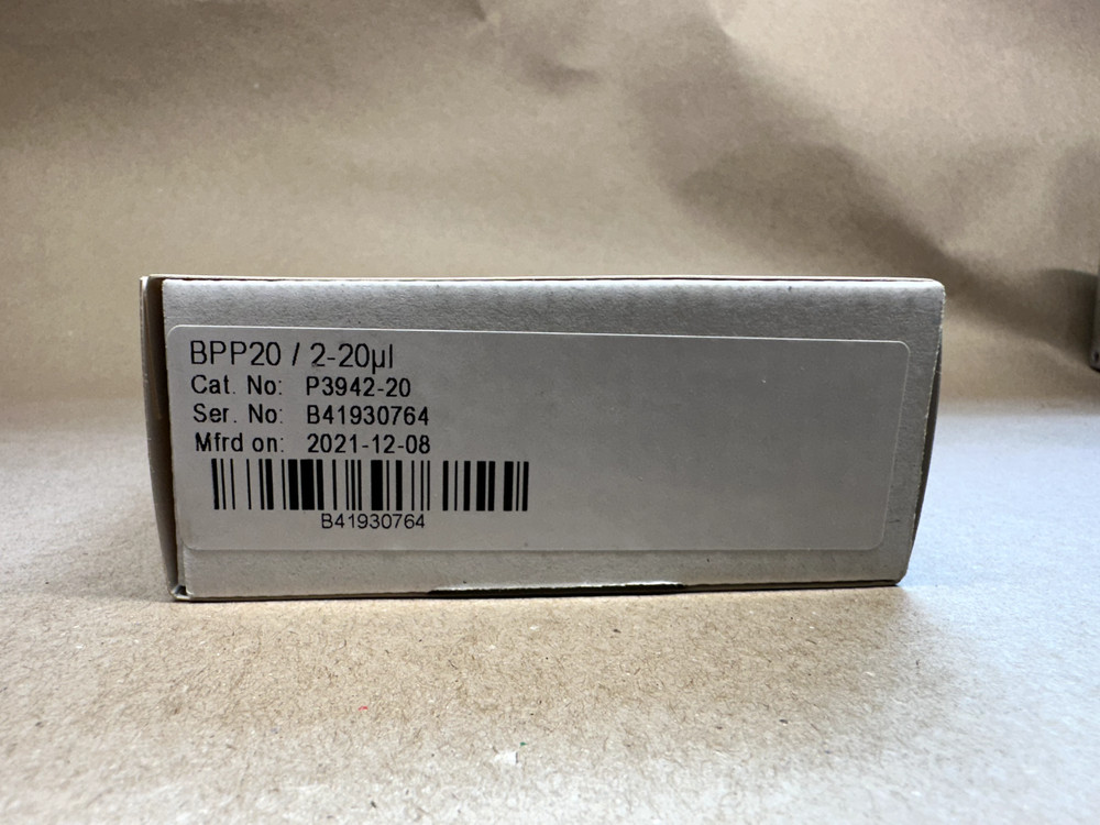 Labnet BioPette Plus 2-20uL Autoclavable Adjustable Micropipette