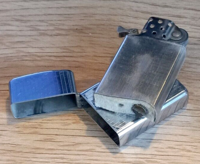 Vintage ZIPPO Lighter Little Format Chrome Lightly Used