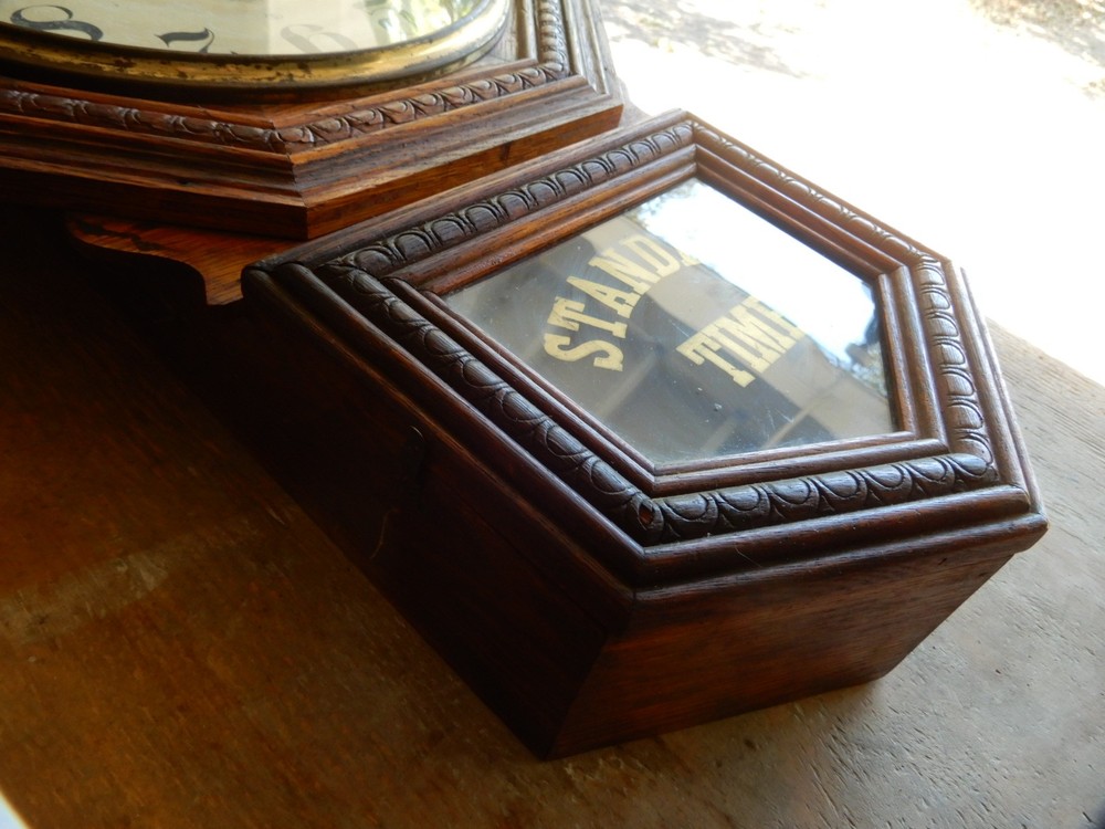 ANTIQUE OAK REGULATOR WALL CLOCK