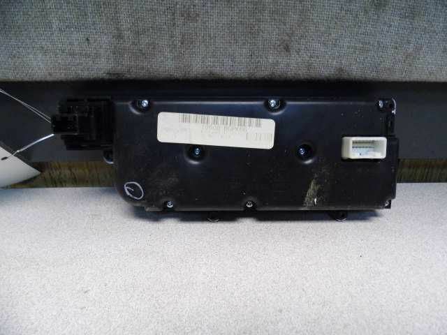 RADIO CONTROL PANEL HEAD W/O NAVIGATION ID 280985Z00C GRAY 05 QUEST