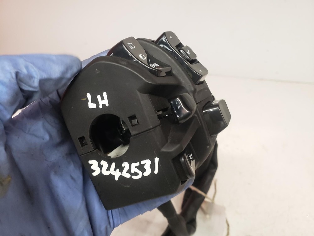 YAMAHA X-MAX 300 2024 LEFT SIDE SWITCH GEAR