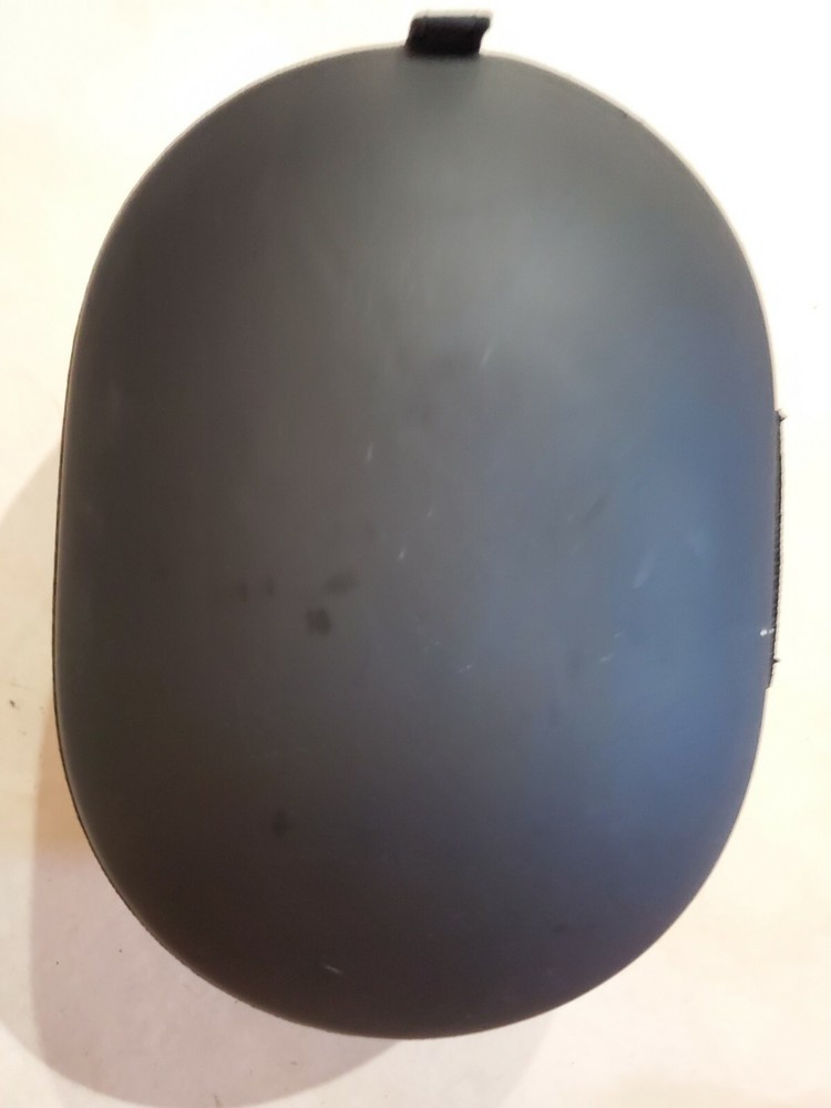 Beats Studio Headphone Holder Case Black and Red Zip