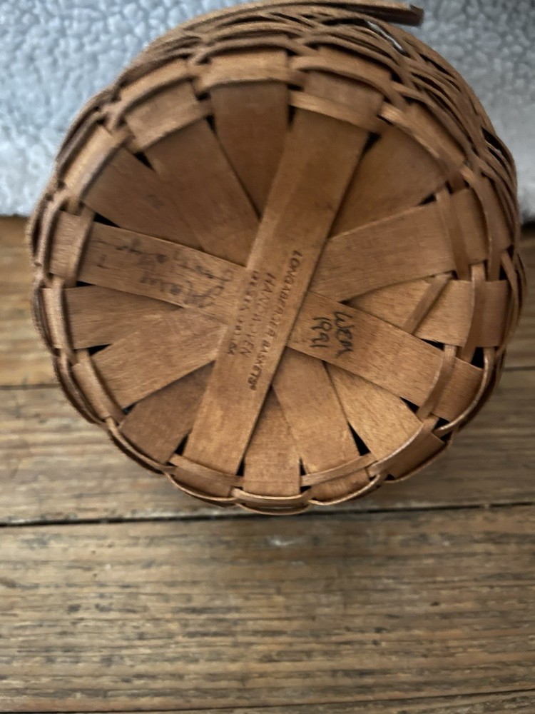 Longaberger Discovery Basket 1492-1992 with Fabric Liner, Protector and Handle
