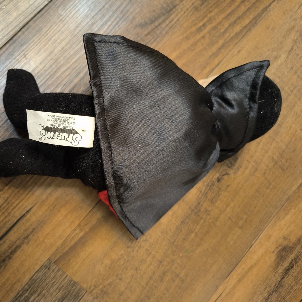 1999 CVS Dracula Vampire Universal Studios Stuffins 9" plush no tag