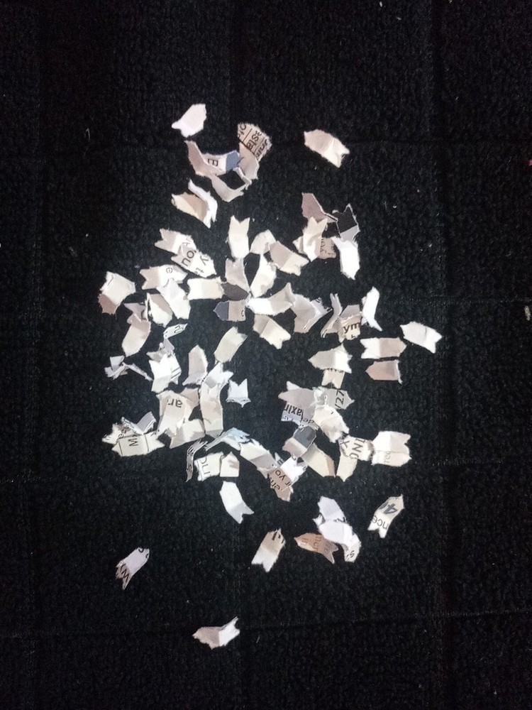 Shredded paper micro cut 13 ounces, use as confetti
