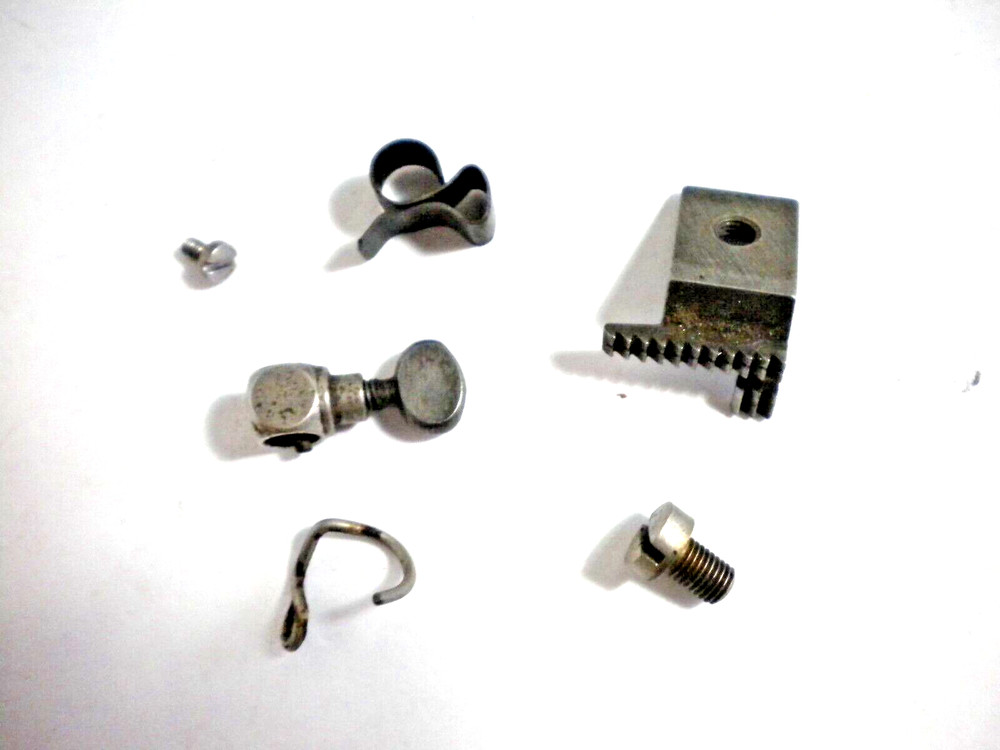 Vintage Singer 128 Sewing Machine Feed Dog, Needle Clamp & Thread Guide