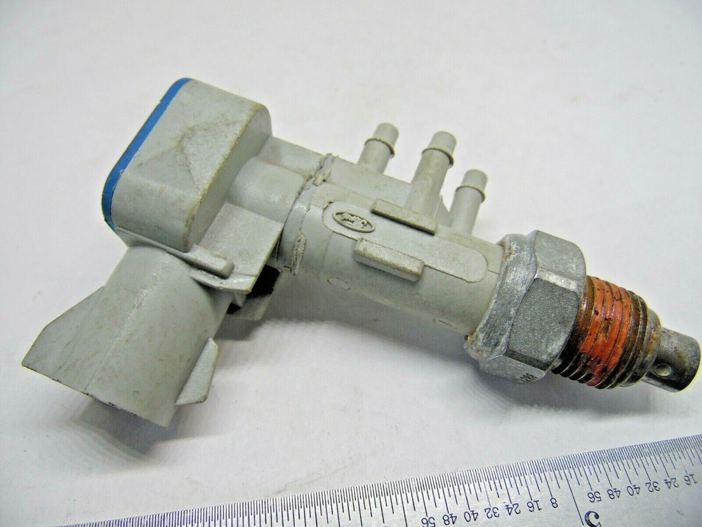 Ported Vacuum Switch Standard PVS112 ORIGINAL FORD E2B2-8A564-A2A NEW