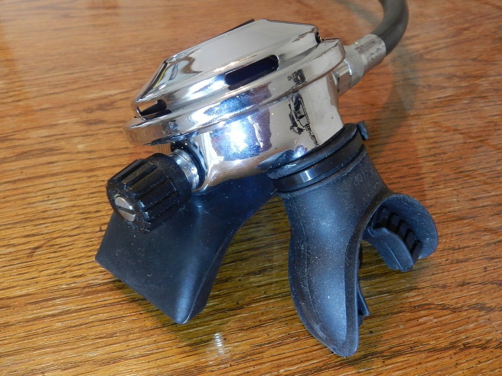 DACOR SCUBA REGULATOR SET - SERVICED