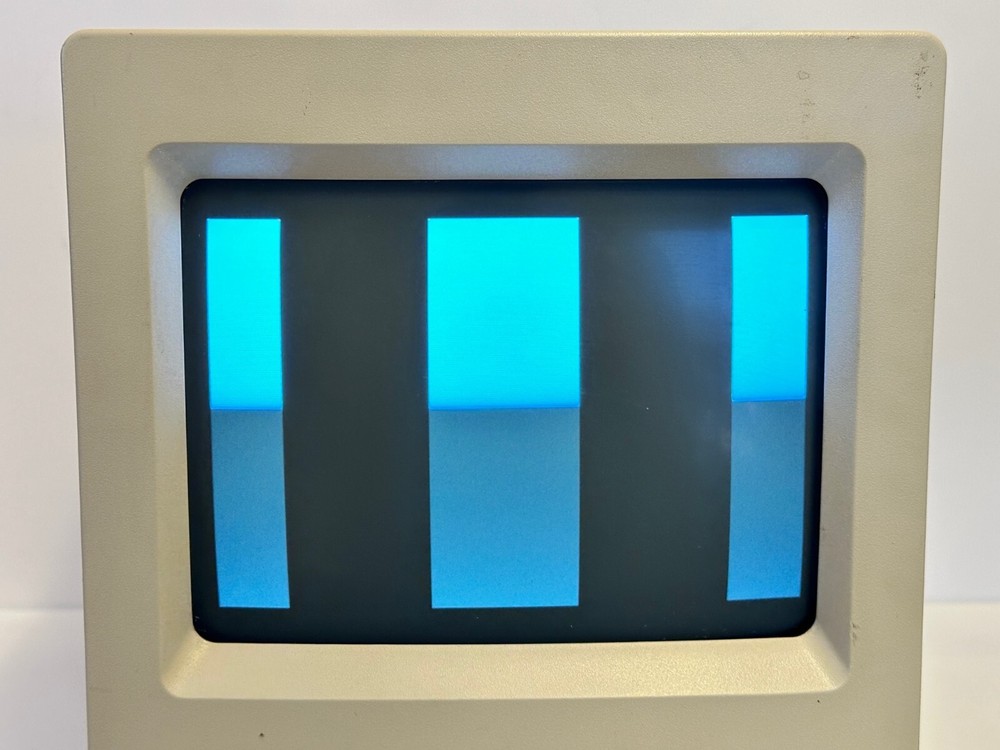 Vintage Apple M4150 MACINTOSH Classic II Computer