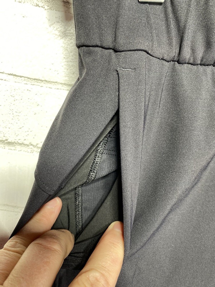 Lululemon Cropped Yoga 4 Drawstring Black Pants EUC