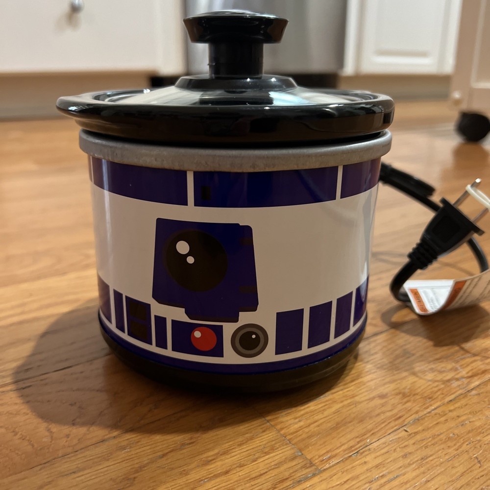 Star Wars .65 Quart Mini Crock R2-D2 Edition Removable Stoneware Never Used