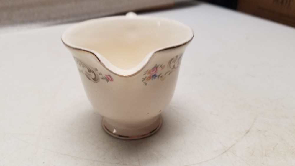Vintage 1 Cup China Cream Container (M)