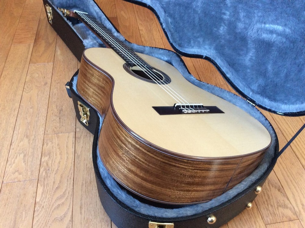 Hand-Crafted All Solid Wood Classical Guitar