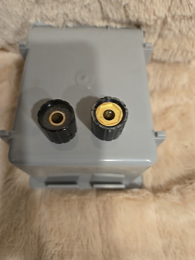 Collet Knobs (also called control knobs with brass or steel collet insert)