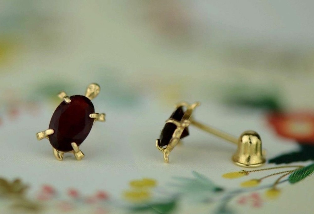 14k Yellow Gold Turtle Birthstone Stud Earring