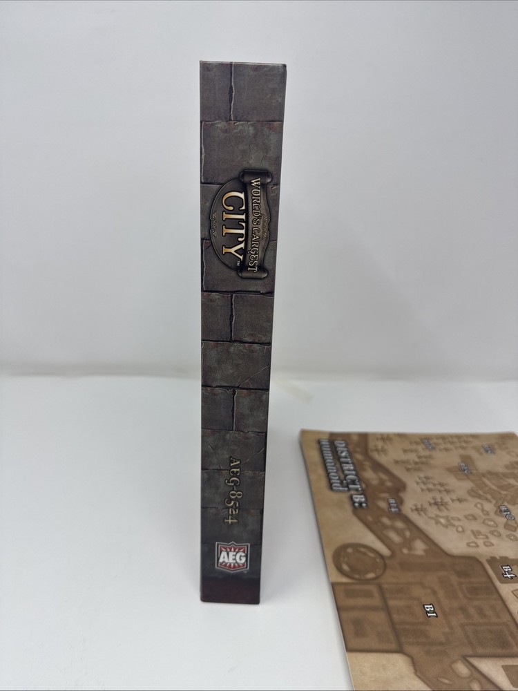 Worlds Largest City Dungeons & Dragons 3rd Edition Hardcover missing one Map