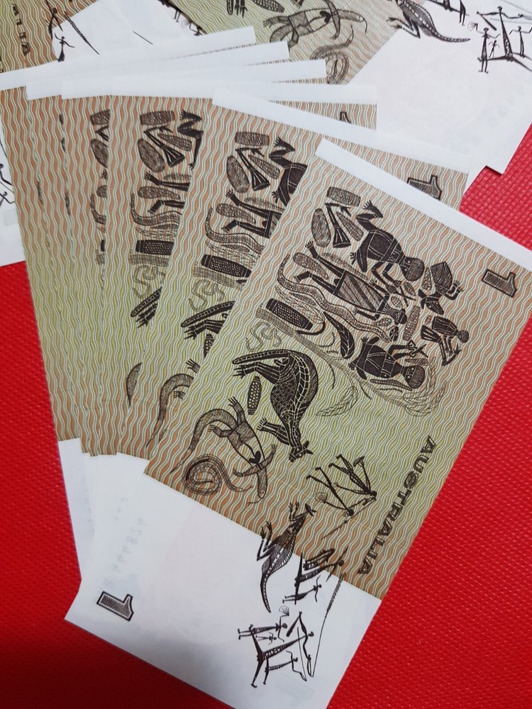 GROUP OF 3 RUNS 1982 $1 6X$1 18 NOTES SAME NUMBER SAMI SOLED CONSECUTIVE PREFIX