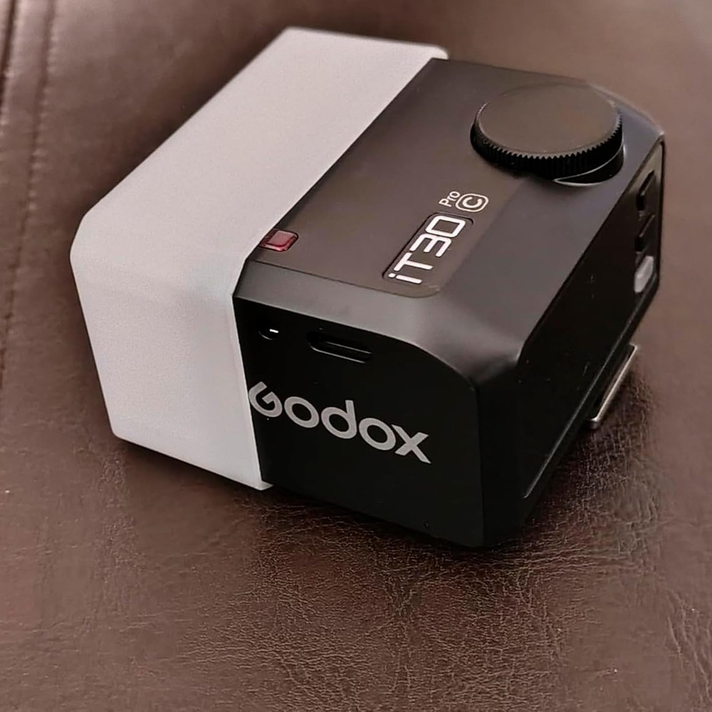 Portable White Diffuser for Godox iT30Pro Flash - Ideal for Vlogging & Portraits
