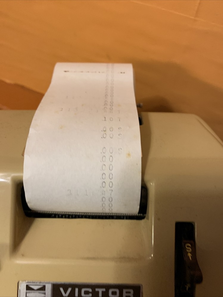 Victor Adding Machine 215A. With Dust Cover.