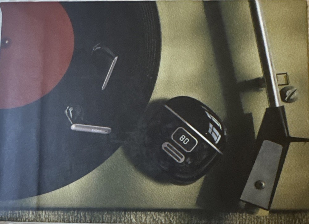 Wireless E82 Retrobuds Bluetooth Earbuds LED Power Display Charging Case