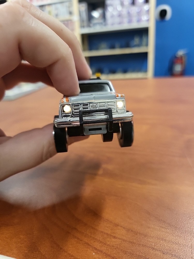 Stomper 4x4 Ford Grey Work But Back Clips Is Broken