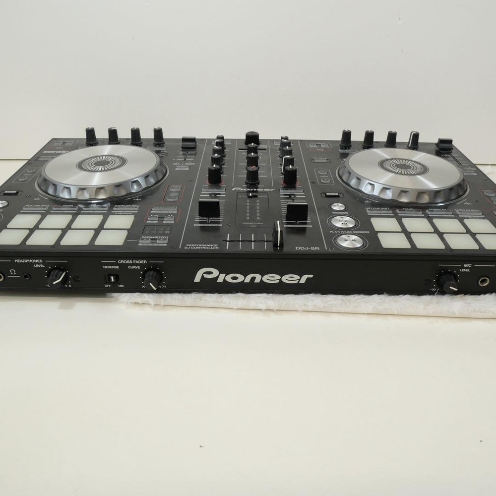 Pioneer DDJ-SR DJ Controller