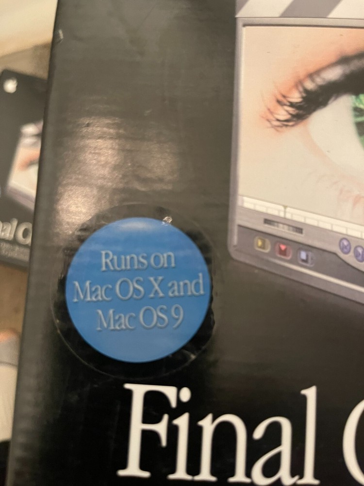 Final cut pro 3 for Mac/Apple User manuals original box complete never used