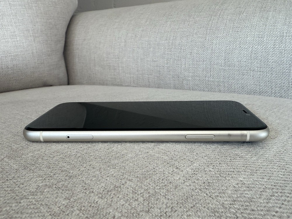 Apple iPhone 11 64GB White