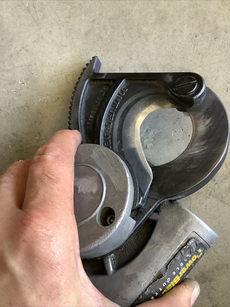 IDEAL PowerBlade 750 Drill Powered Cable Cutter