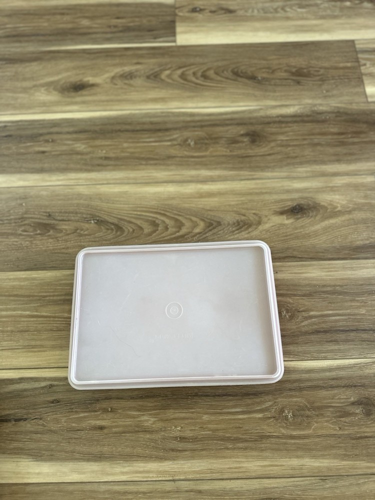 2 Vintage tubberware storage/strainer
