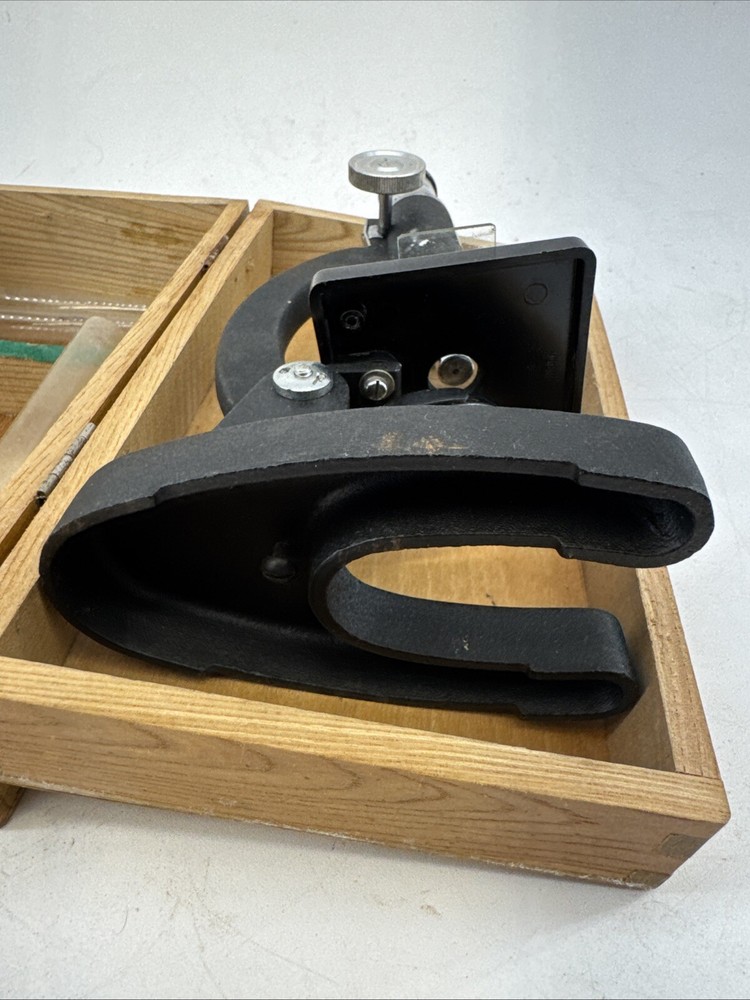 Vintage 1950’s Private Eye Student Microscope