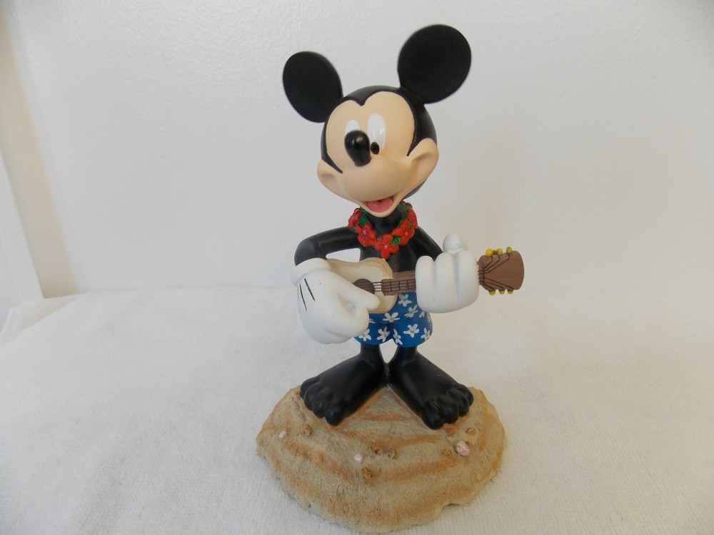 Disney Hawaiian Mickey Mouse Bobblehead