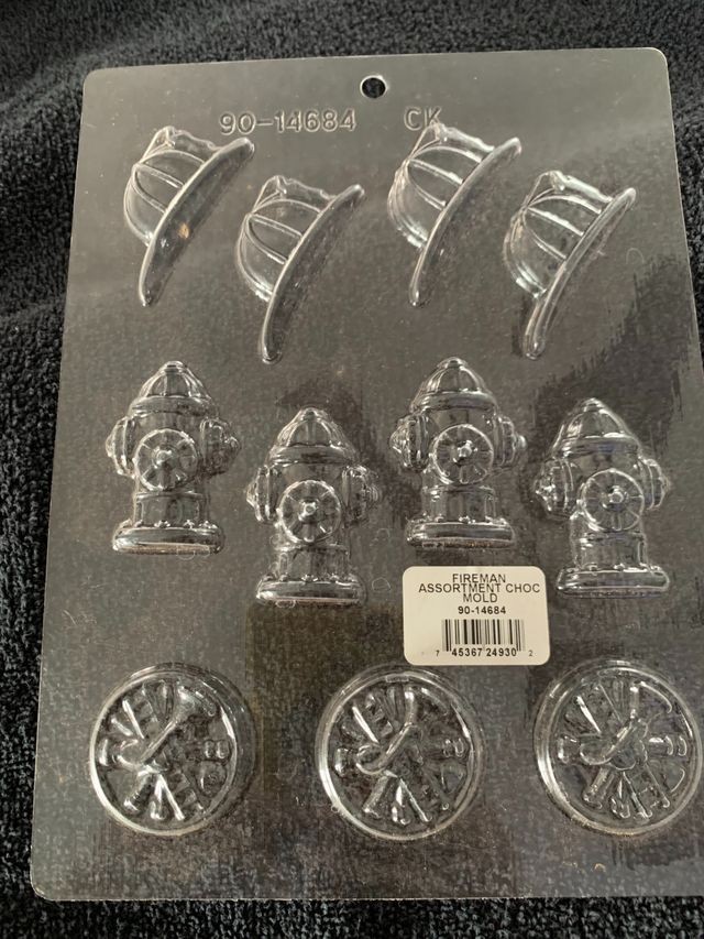 FIREMAN ASSORTED BITE SIZE CHOCOLATE CANDY MOLD