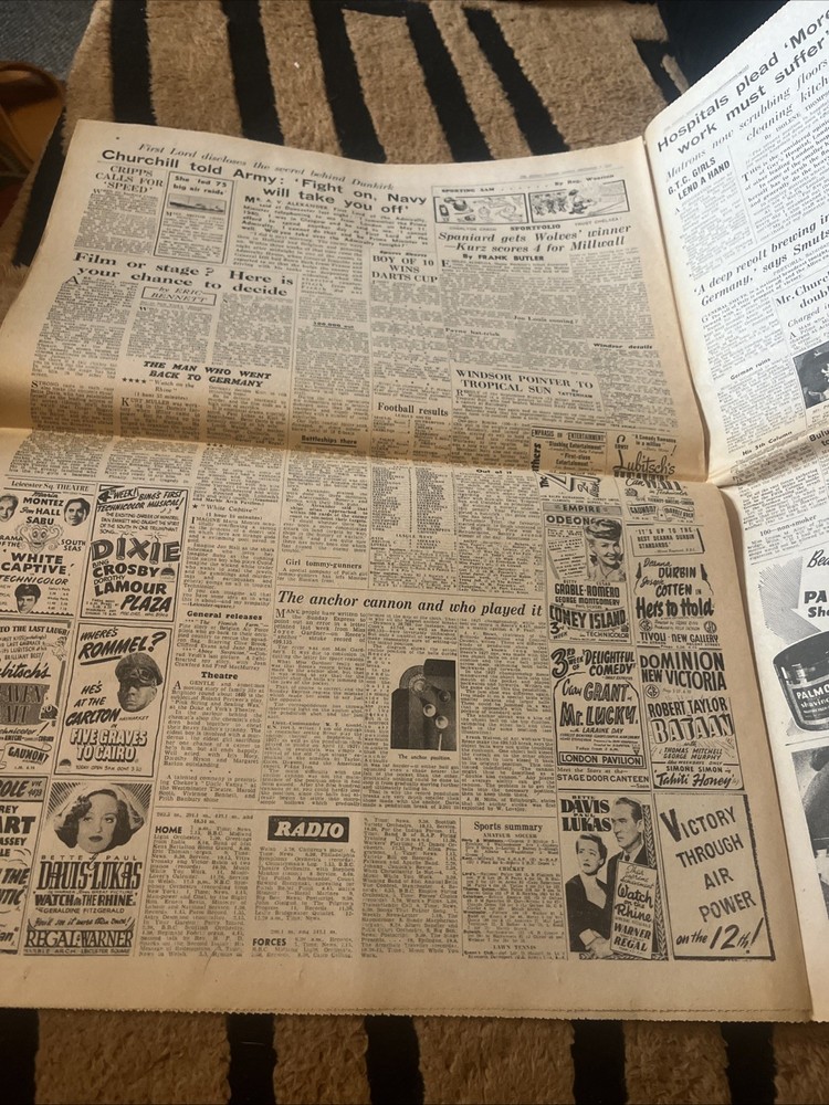 WW 2 Sunday Express 05/09/1943