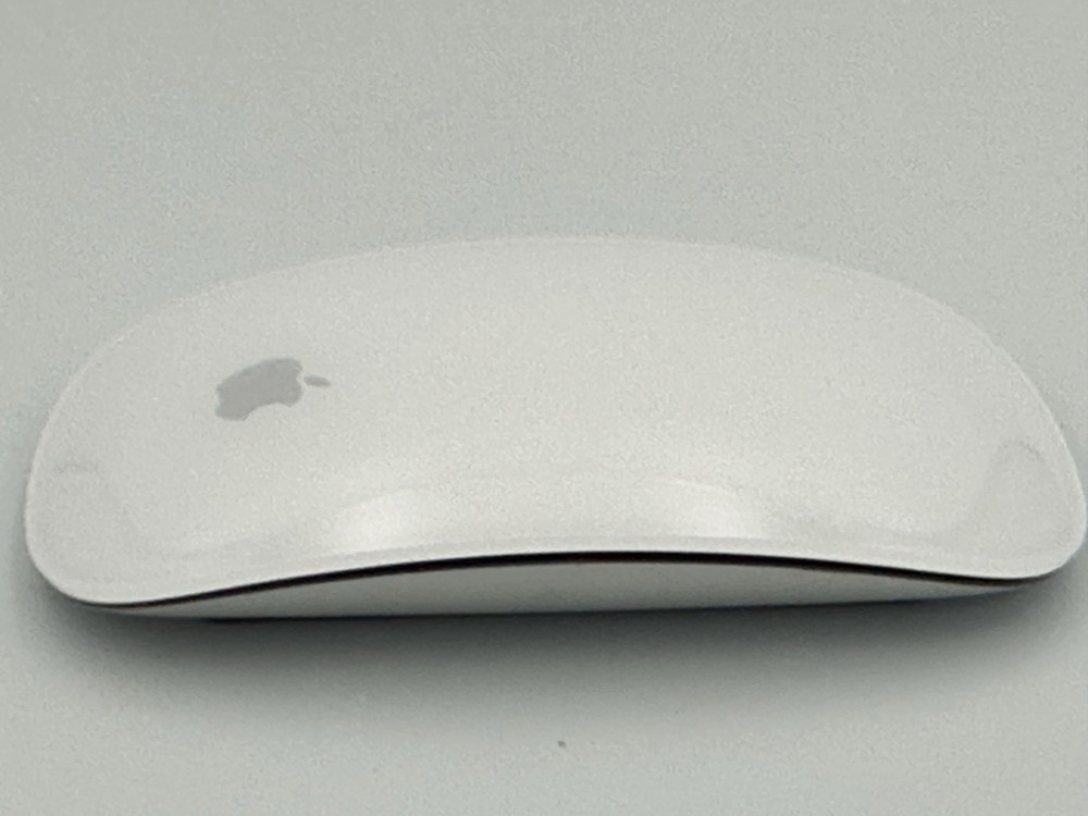 Apple A1296 Wireless Tactile/Multi-Touch Mouse - MB829LL/A