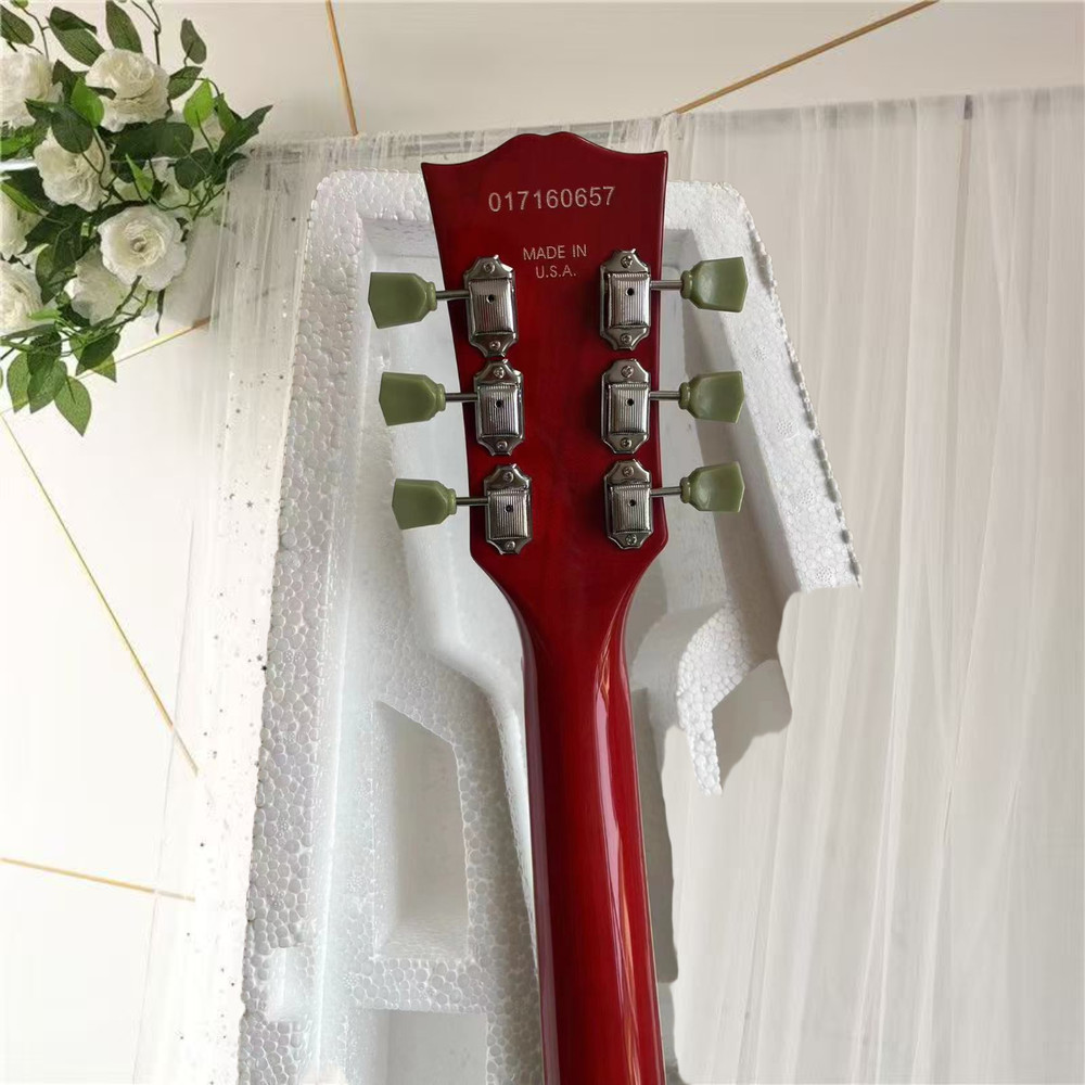 エレキギター、メーカーストレート、高品質、送料無料、6弦、色がきれい、音質が優美、モミジ